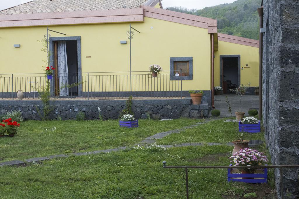 Viola Nel Parco Villa Sant'Alfio ภายนอก รูปภาพ